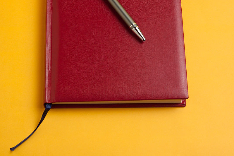 商务,红色,概念,笔记本,水笔,一寸光阴一寸金,人,新的,黄色背景,自然美
