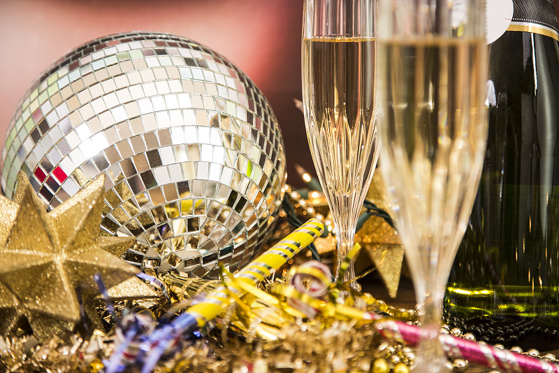 七彩霓虹灯球,新年前夕,节日,香槟,酒瓶,2020,事件,葡萄酒,午夜,一月