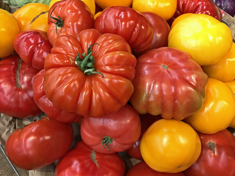 Tomatos,in,farmer’s,market