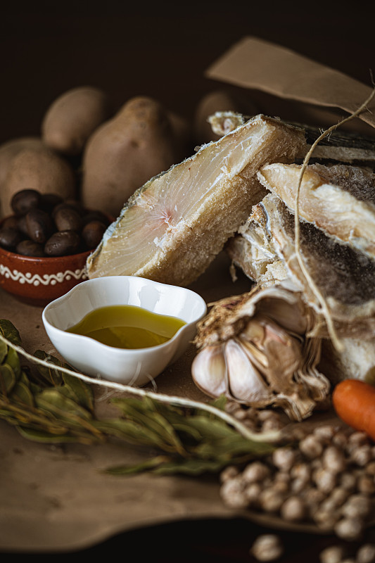 传统,鳕鱼,成分,自然界的状态,优质初榨橄榄油,食品,主食,橄榄油,月桂树叶,鹰嘴豆