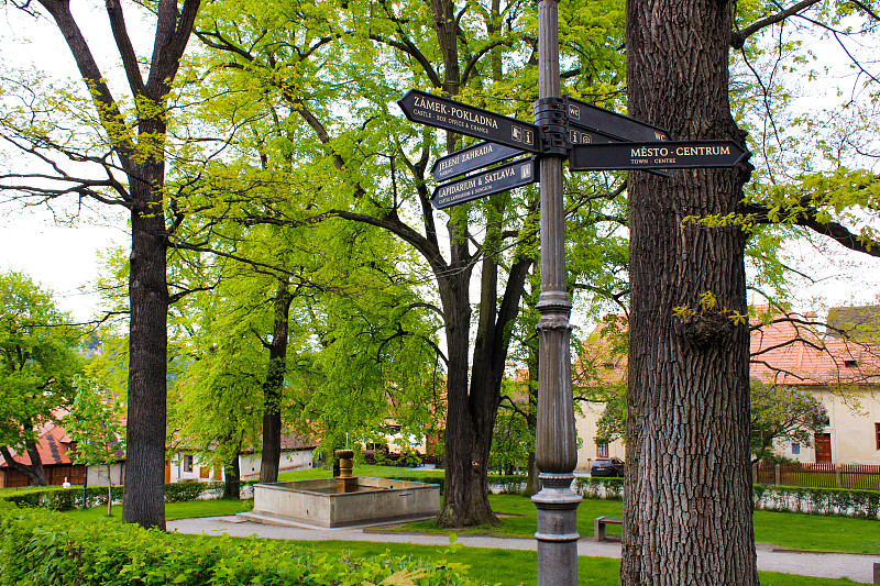 公园,克鲁姆洛夫,方向标,箭头符号,捷克,街道,反差,著名景点,一个物体