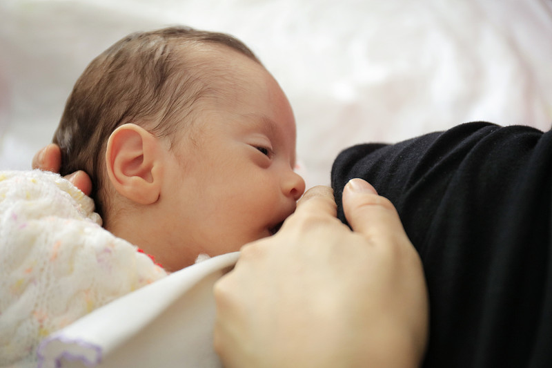 婴儿,生物钟,0到11个月,土耳其,家庭,拳头,小的,早产儿,室内分娩,儿女