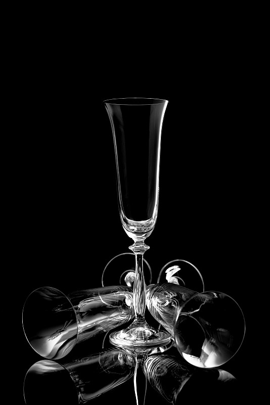 玻璃杯,空杯子,黑色背景,黑白图片,葡萄酒,暗色,纯净,一个物体,背景分离,杯
