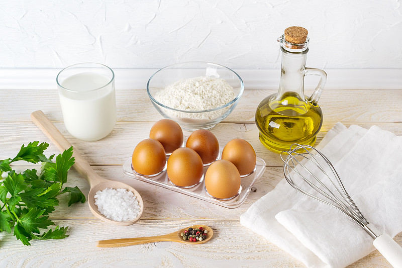 橄榄油,简单,面粉,鸡蛋,木制,白色,牛奶,成分,食盐,蛋卷
