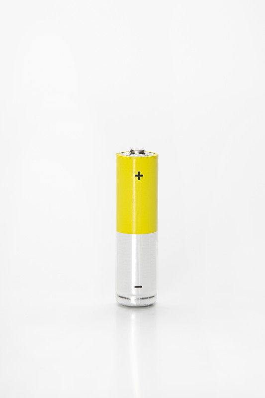 电池,黄色,白色背景,比例,土耳其,一个物体,背景分离,电源,圆柱体,环境