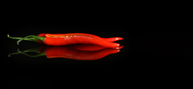 椒类食物,热,红辣椒,黑色背景,反射