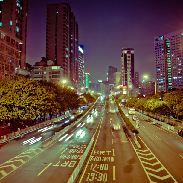 广州闹市夜景