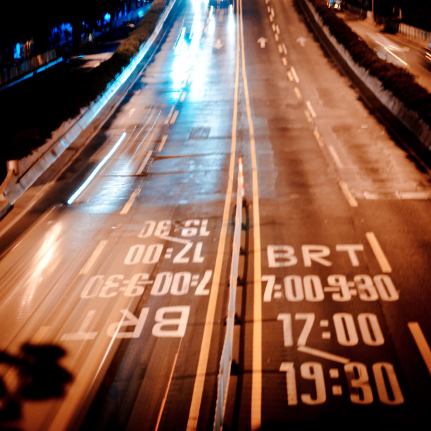 广州闹市夜景