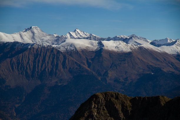 排队爬山