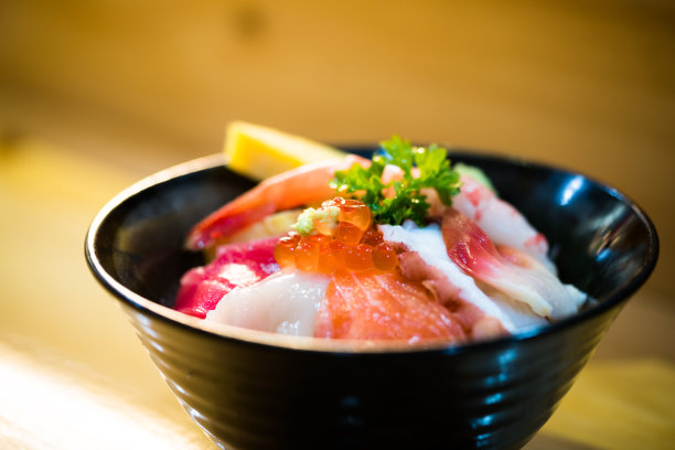 日式海鲜盖饭