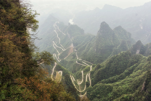 张家界山路