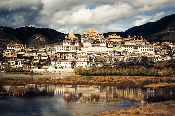 爱西藏