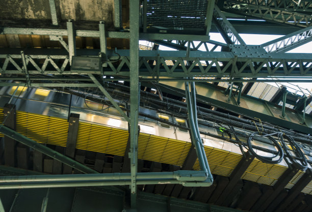 地铁站钢结构