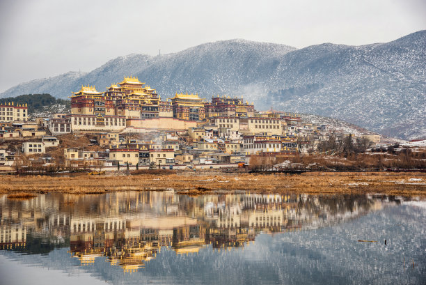 西藏拉萨布达拉宫冬景