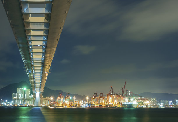 夜幕下的大海