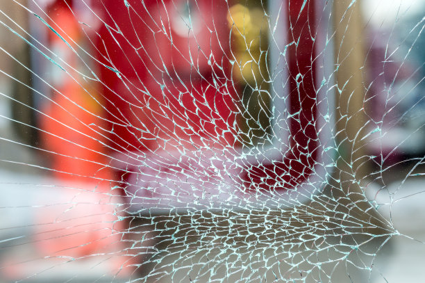 玻璃蜘蛛裂纹