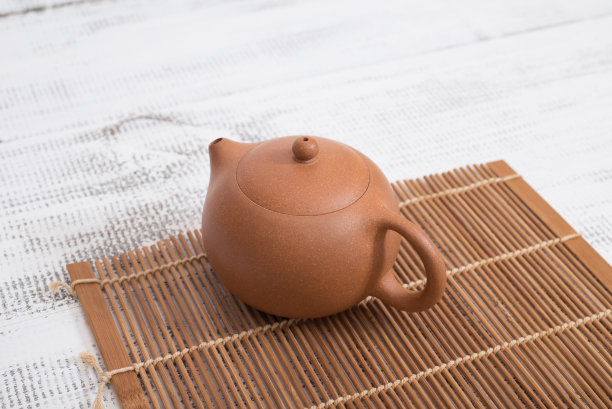 古风陶壶喝茶
