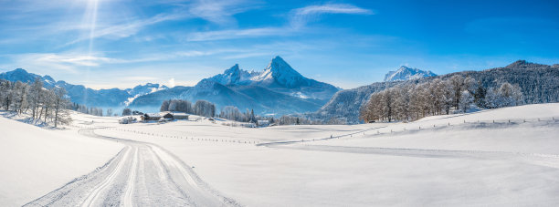 冰雪山景