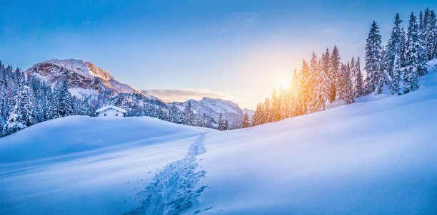 夕阳雪景