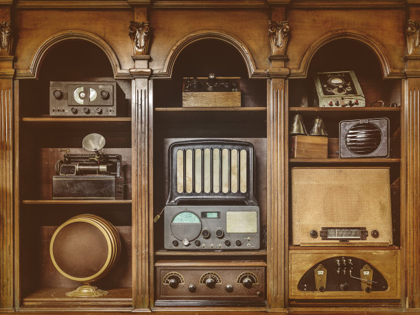 老旧收音机