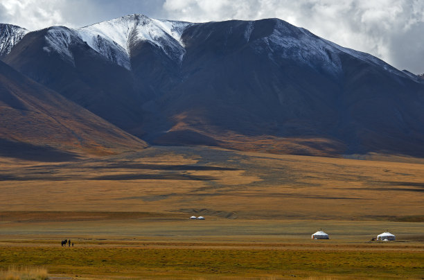 深山蒙古包