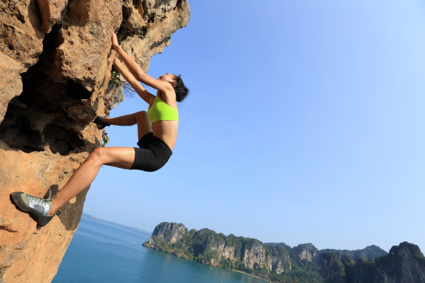 冒险探险登山攀爬