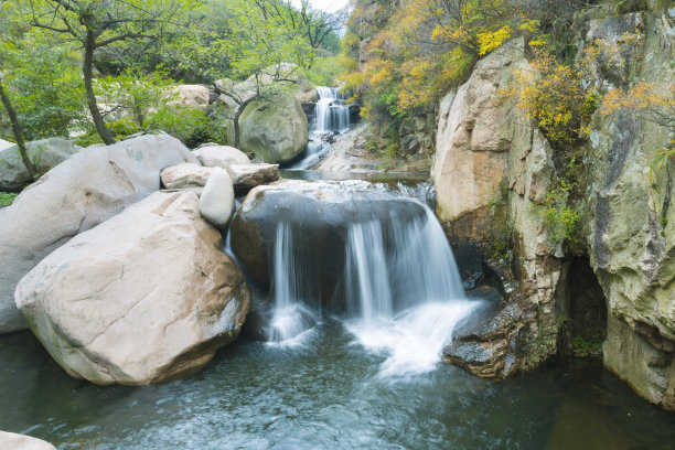 青岛瀑布