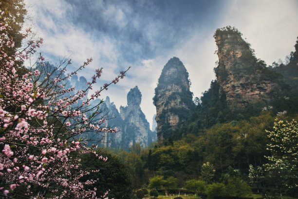 湖南省张家界风景山峰旅游景点