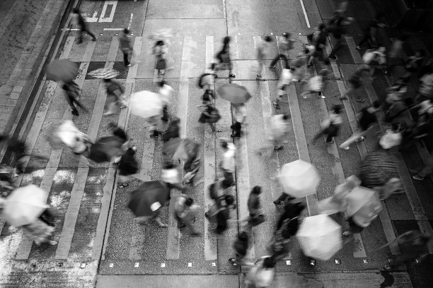 下雨的城市