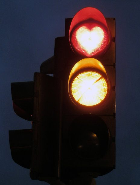爱心红绿灯