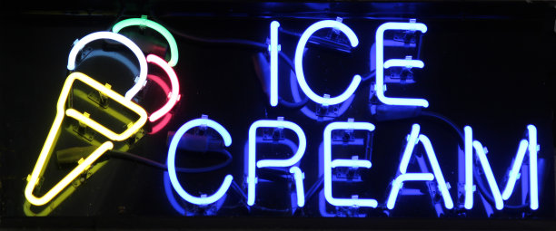 冰淇淋宣传广告