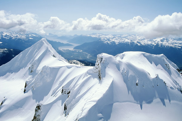 雪山雪峰