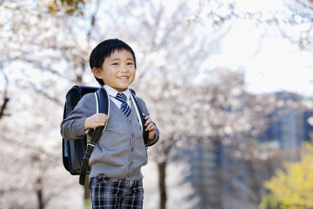 上学了