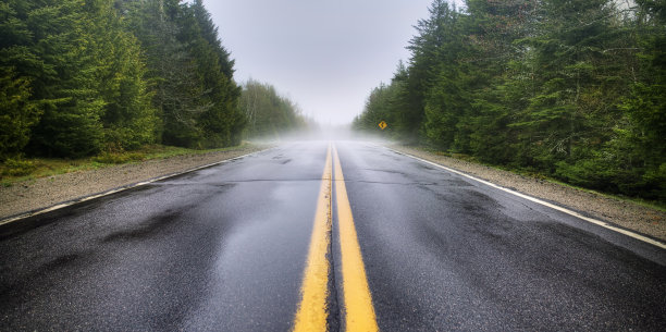 雨后的道路