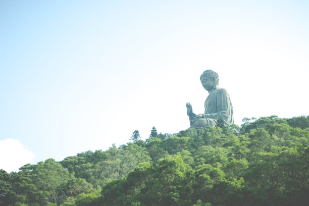 蓝天白云下的北京天坛