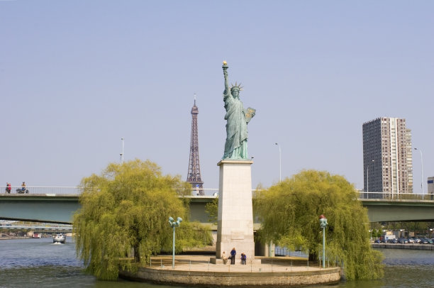 巴黎雕像