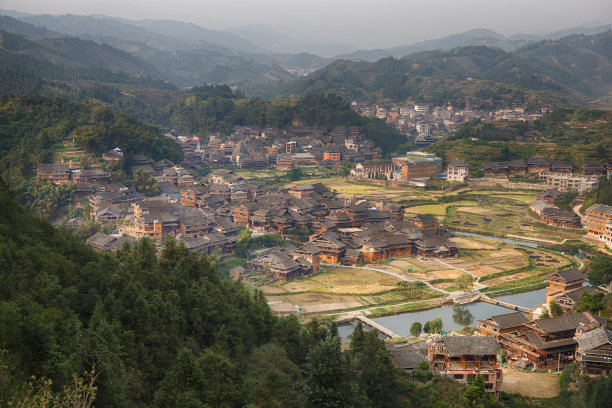 村庄远山