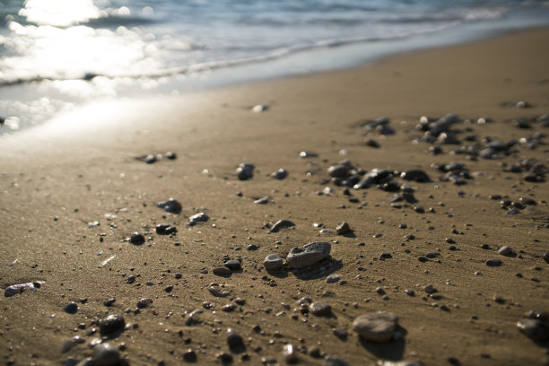 简约电脑桌面壁纸海浪