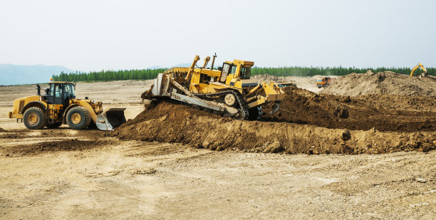 挖掘机在施工现场