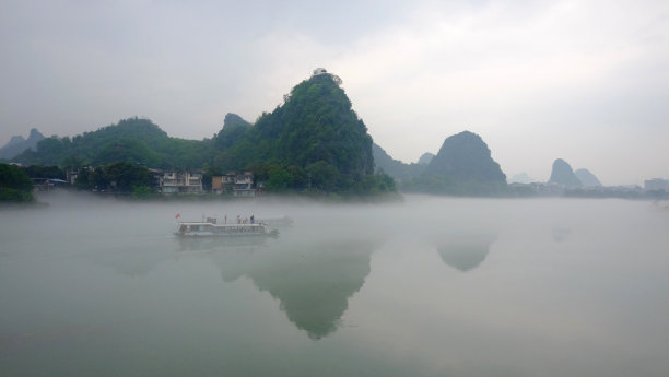 墨水和刷子