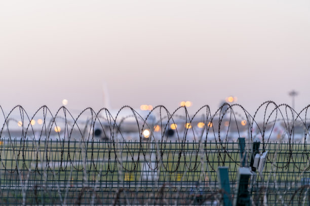 中华航空公司,飞机起飞