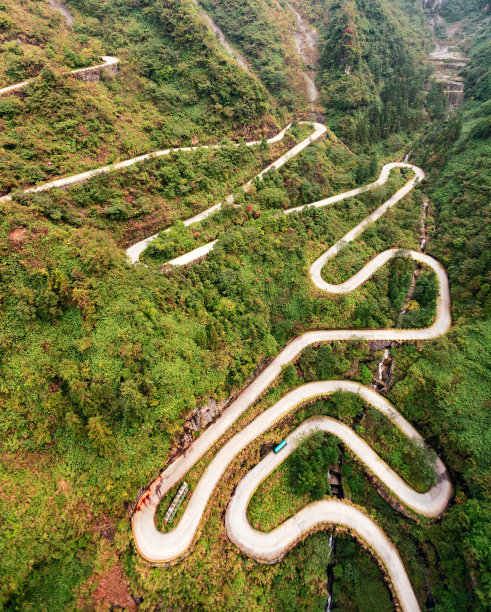 山间道路