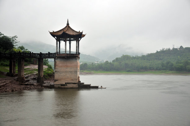 彩色雨景