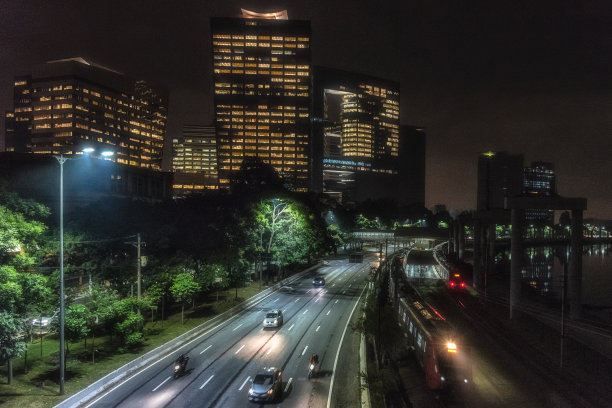 火车站夜景