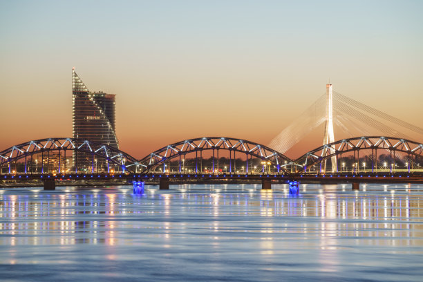 欧洲小城里加夜景