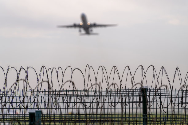 中华航空公司,飞机起飞