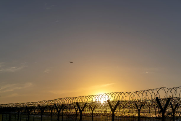 中华航空公司,飞机起飞