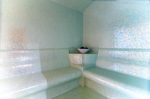洗浴中心公共浴室浴池