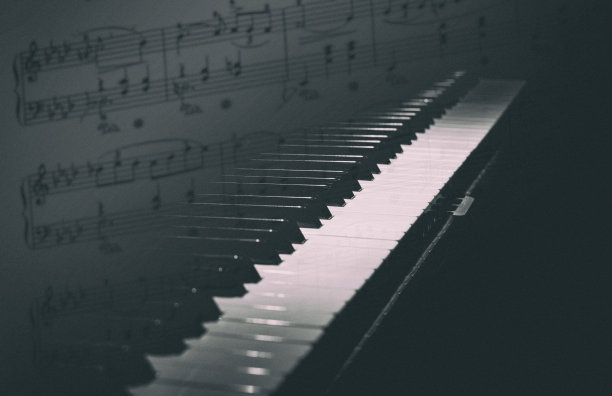 钢琴键盘音符