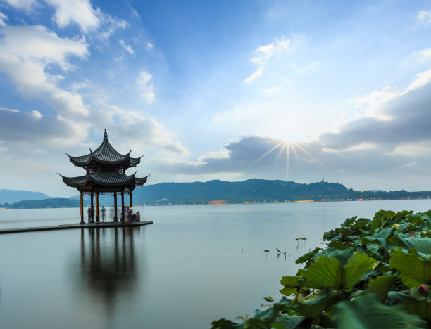 远眺西湖风景区